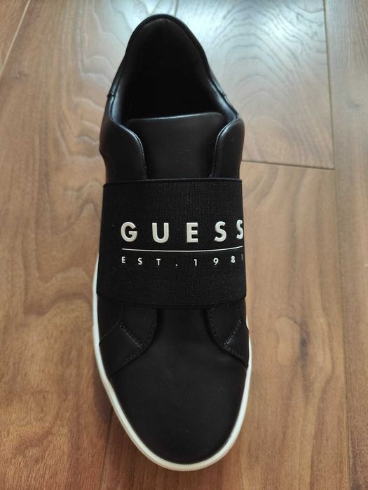 Nowe męskie sneakersy guess