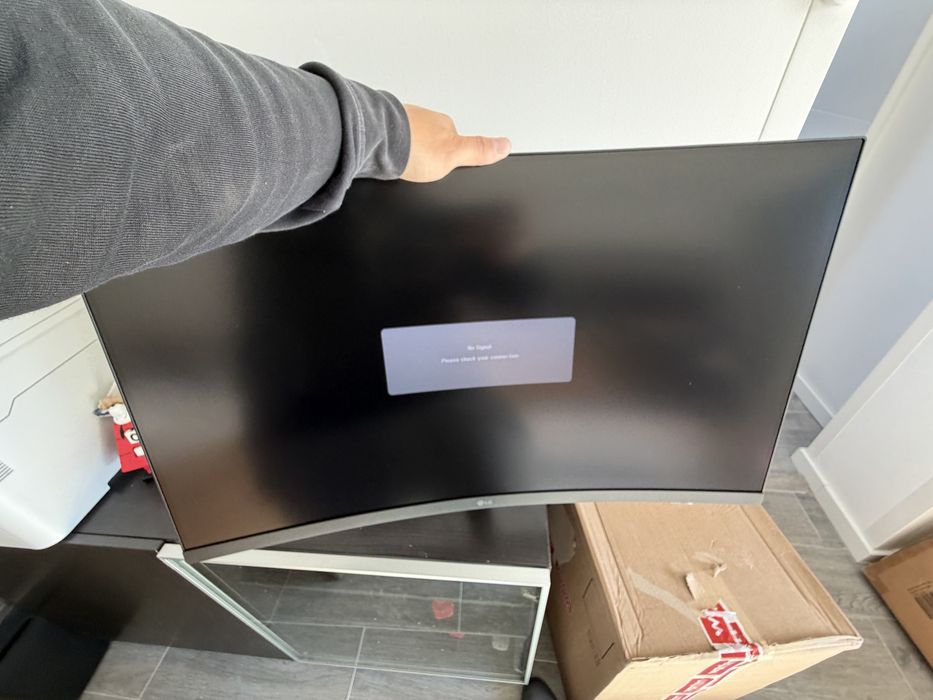Monitor Curvo LG 32 Polegadas - novo com garantia
