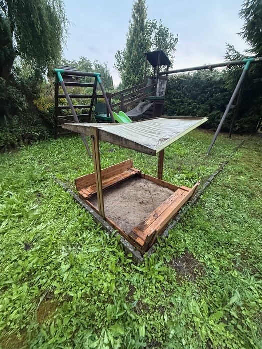 Plac zabaw zewnętrzny