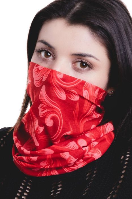 komin damski z nadrukiem w kwiaty, chusta rovicky