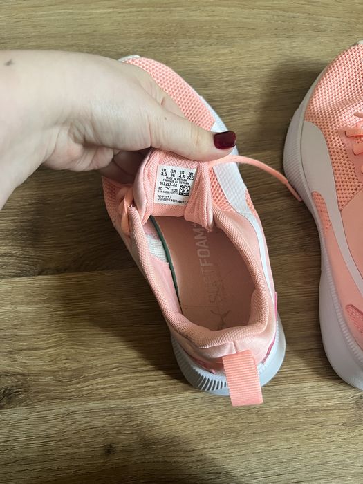 Жіночі кросівки  PUMA FLYER RUNNER