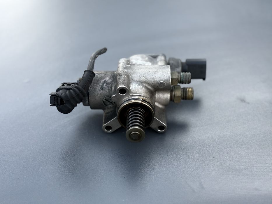 Пнвд тнвд Ауді А6 С6 A4 B7 3.2 бензин Audi A6 C6 розборка насос