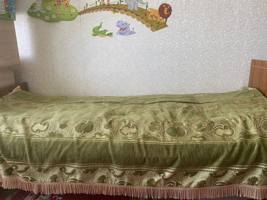 Ліжко з матрасом