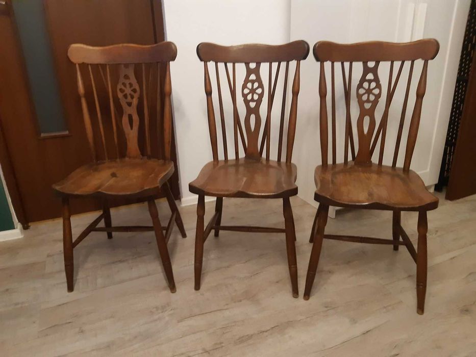 Krzesła drewniane