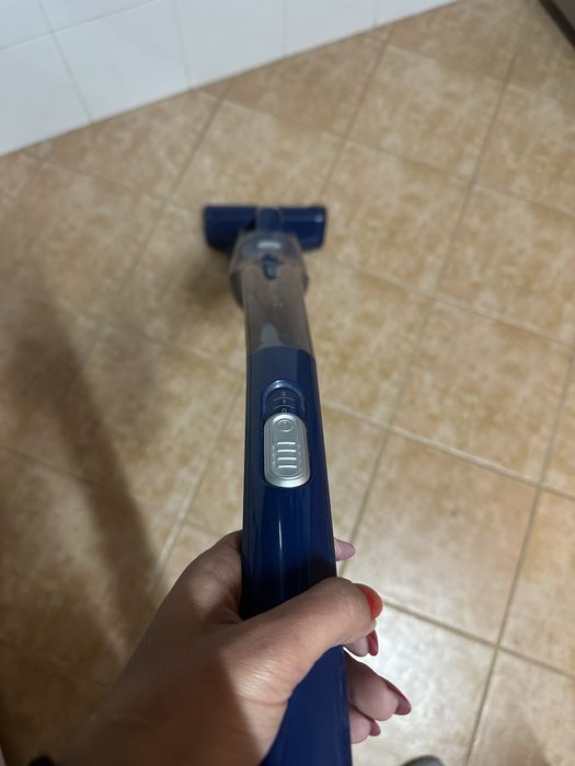 Aspirador vertical BOSCH