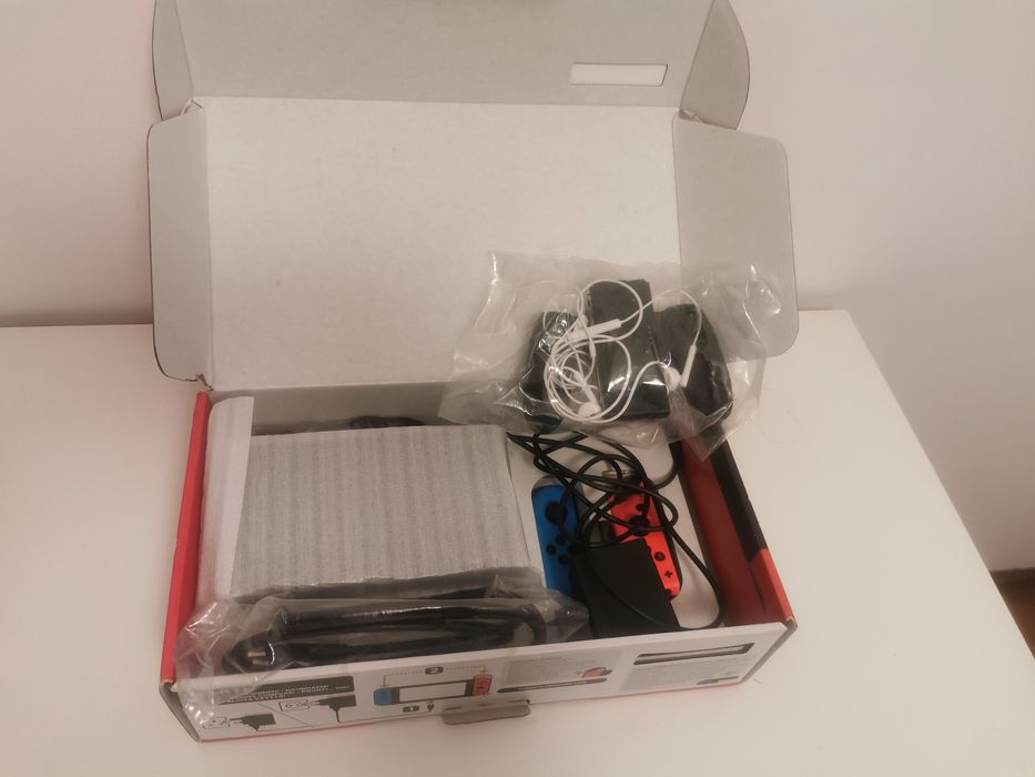 Nintendo switch lite preta (Quase nova)