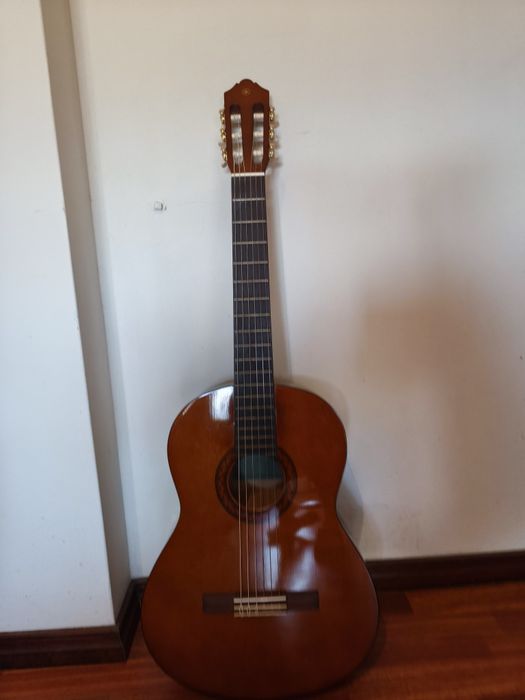 Guitarra clássica Yamaha C40 em ótimo estado + Capa de transporte