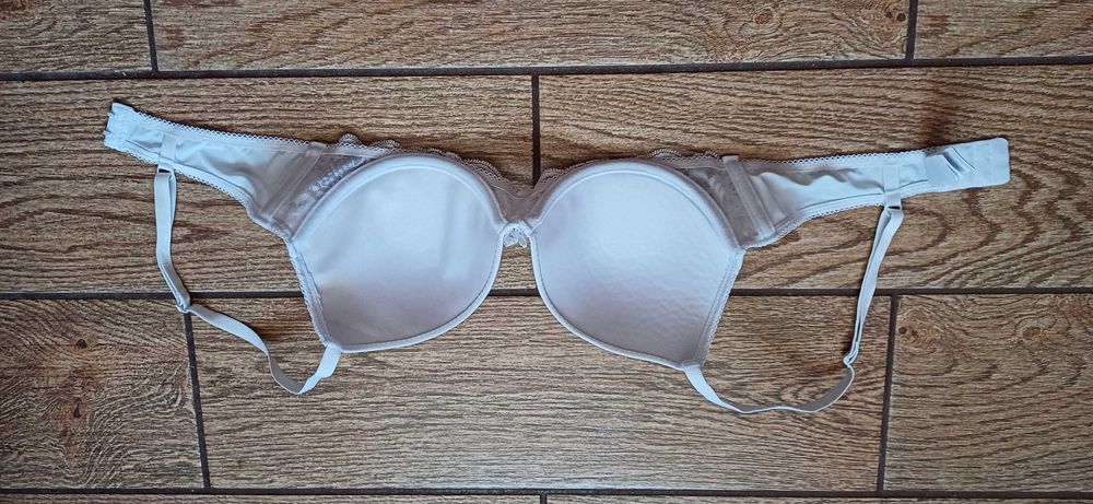 Biały biustonosz Flame r. 75 B