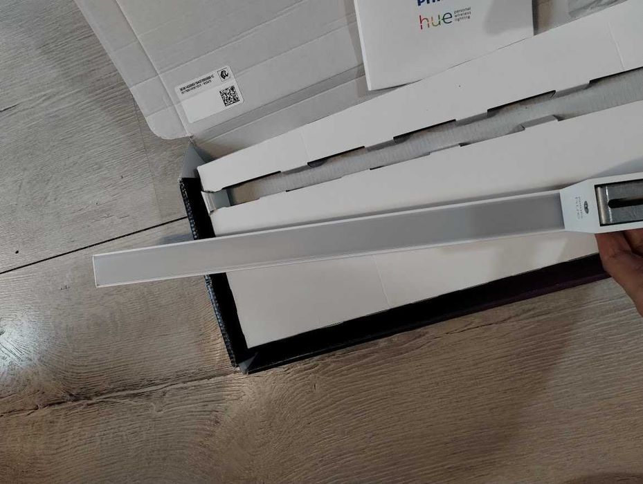 Kinkiet Lampa ścienna  Philips Hue biały zintegrowane źródło LED 12,2W