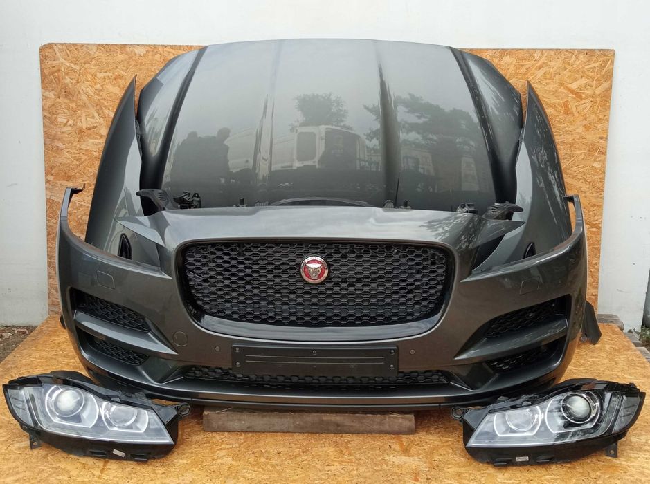 JAGUAR F-PACE Комплектний перед