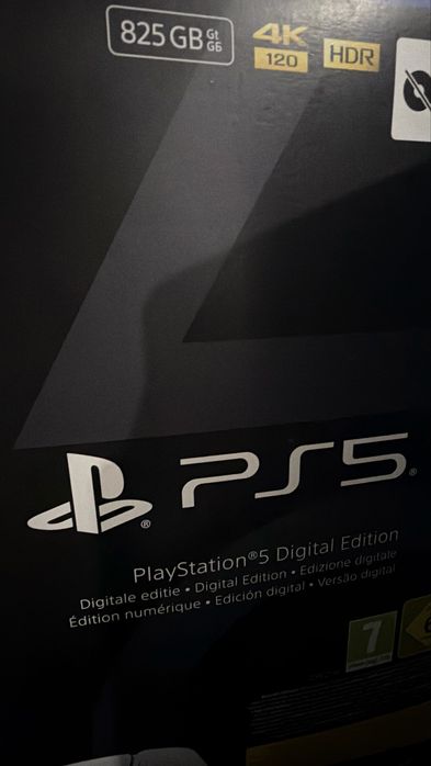 PS5 825GB  Digital Edition
