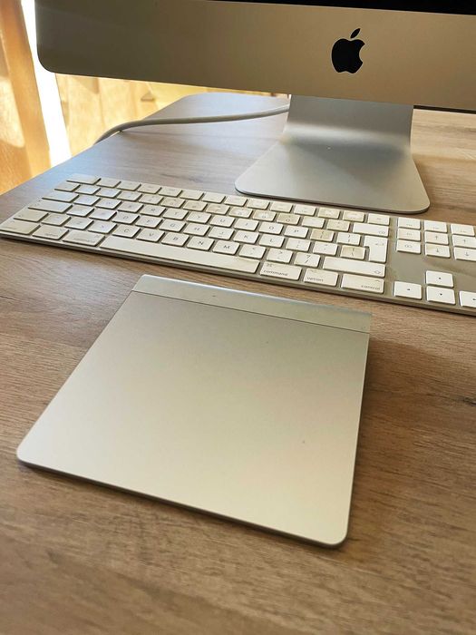 iMac 4K 21,5" 2017 | i7 | 32GB | 1TB SSD | Radeon 560 | Acessórios
