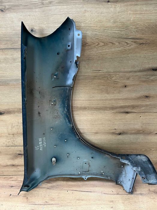 Błotnik przedni lewy Hyundai Terracan kolor sd