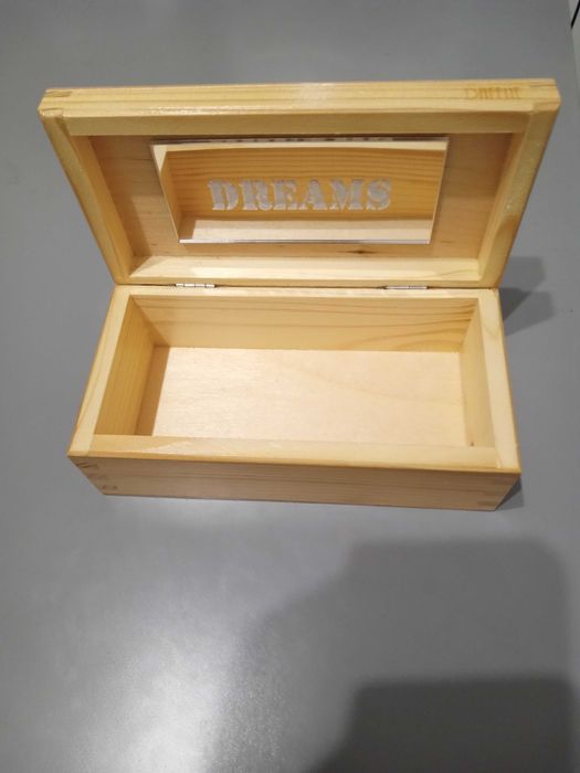 Szkatułka drewniana na biżuterię i drobiazgi