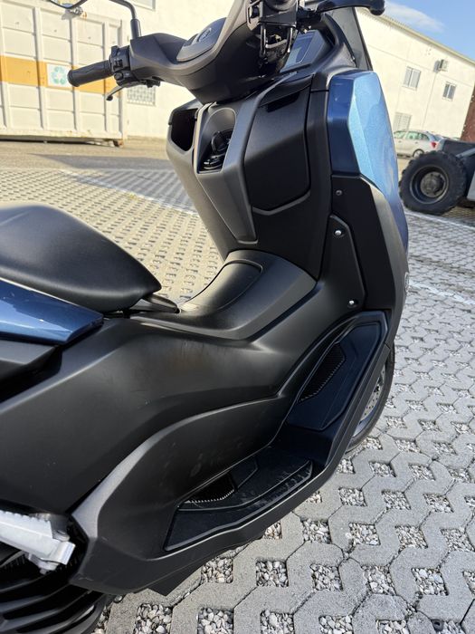 Yamaha NMAX 125 poucos kms