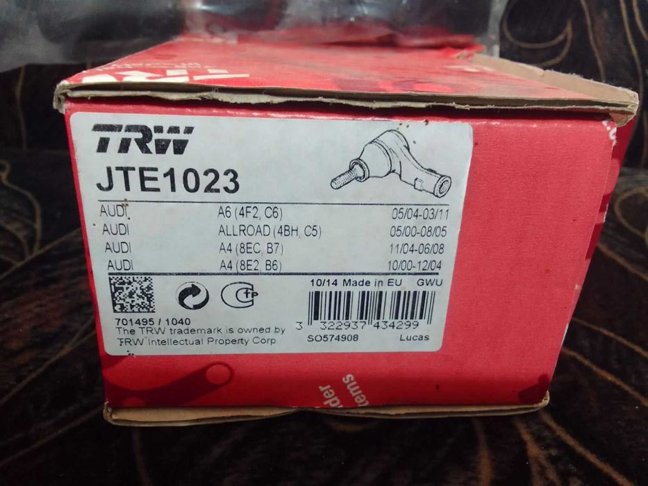 Наконечник рулевой тяги внешний JTE1023 TRW