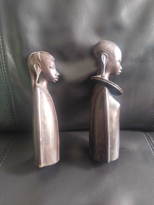 Par de estatuetas em pau preto. "Homem e Mulher"