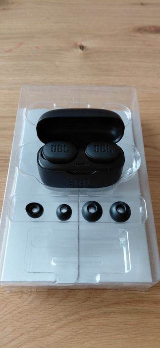Auriculares JBL Tune 130NC. Novos.