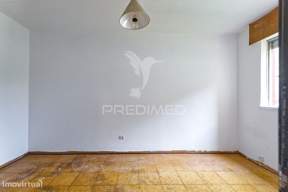 Apartamento T2 na Rua António Aleixo - Quinta do Rouxinol - Miratej...