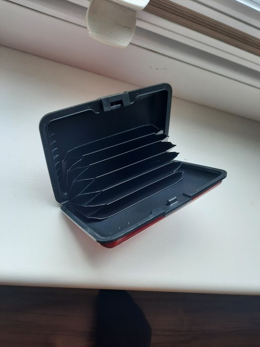 Etui na karty kredytowe