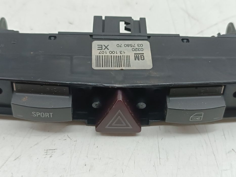 Conjunto de botões do tablier - OPEL ASTRA H GTC (A04) | 05 - 10