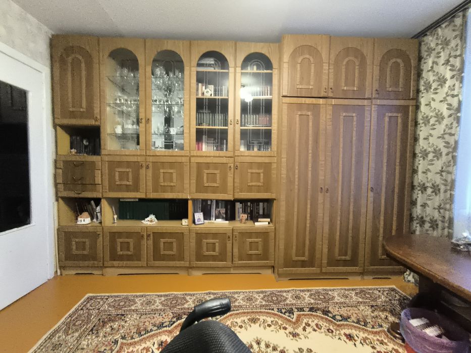 Мебель в гостиную,стенка