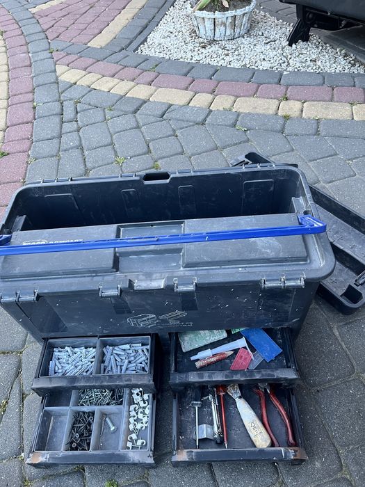 Skrzynka narzędziowa Raaco Compact 62.