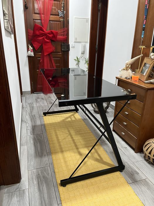 Secretária de Vidro Preta Usada