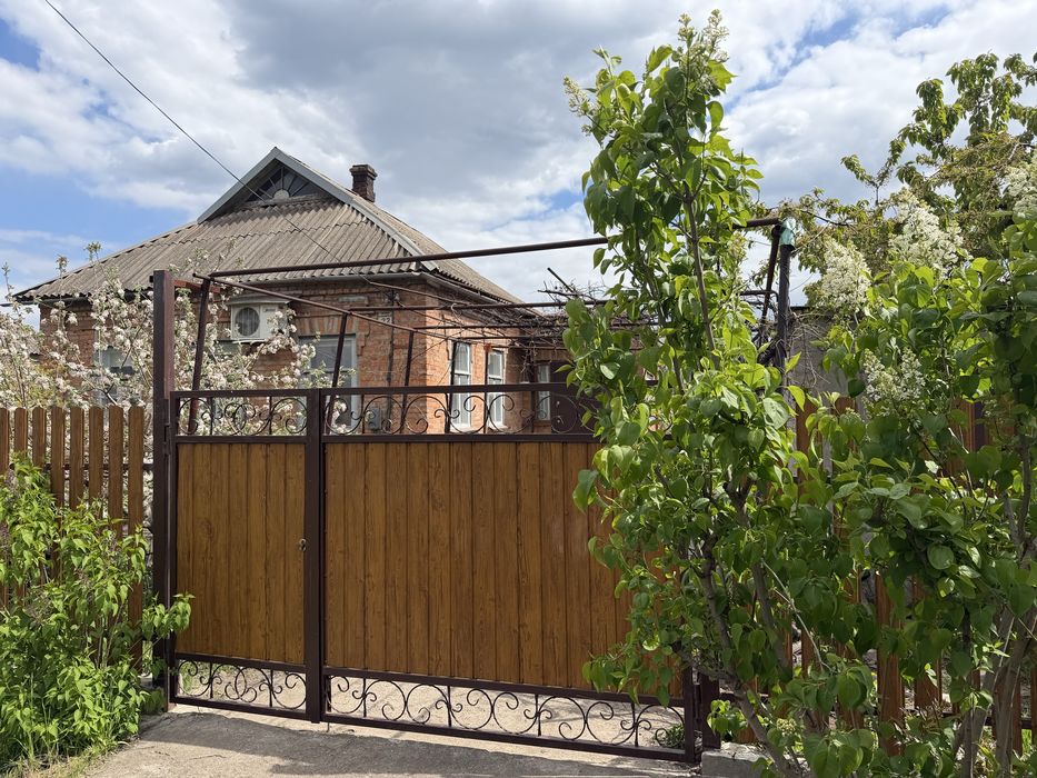 Продаж будинку вул. Чорноморська 22