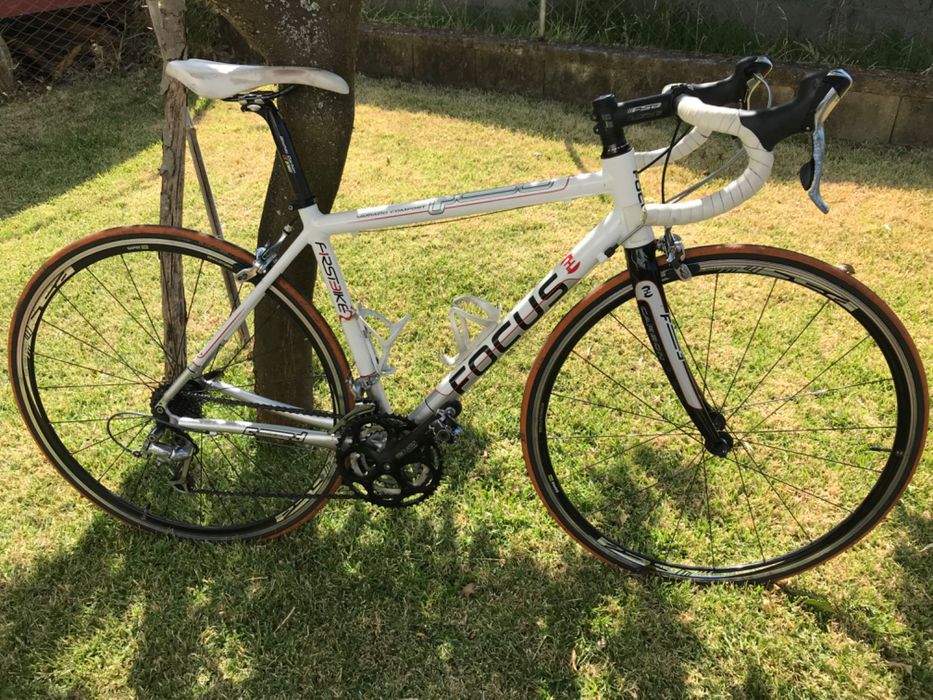 Bicicleta Focus estrada