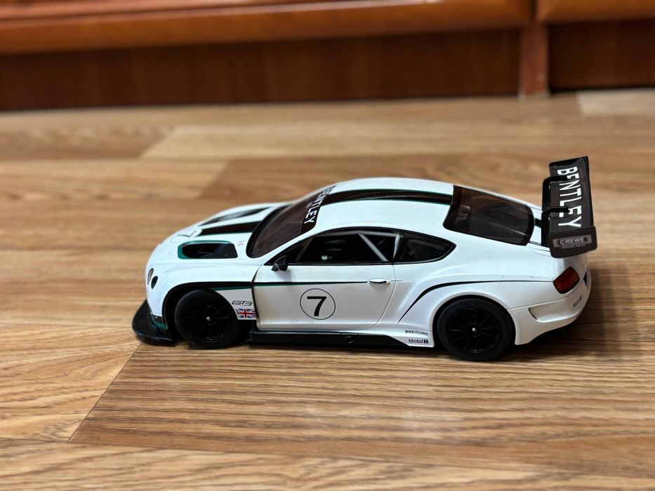радіокерована машинка Bentley Continental GT3