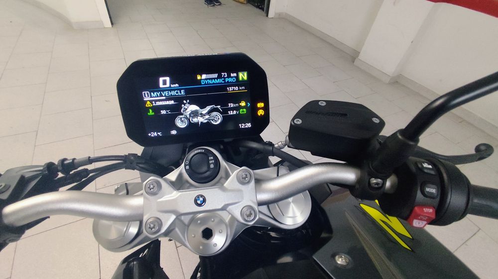 BMW F900R Dynamic ESA
