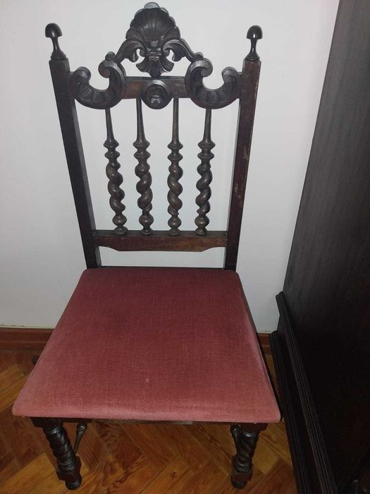 Cadeira de quarto clássica