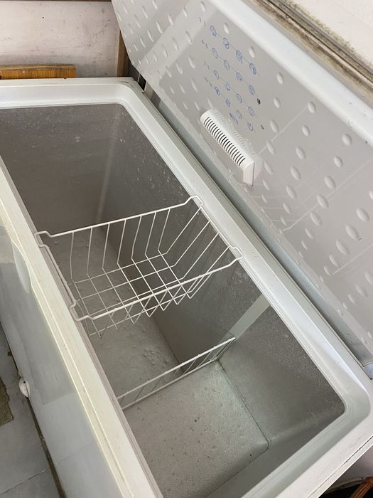 Arca frigorífica Indesit 420L