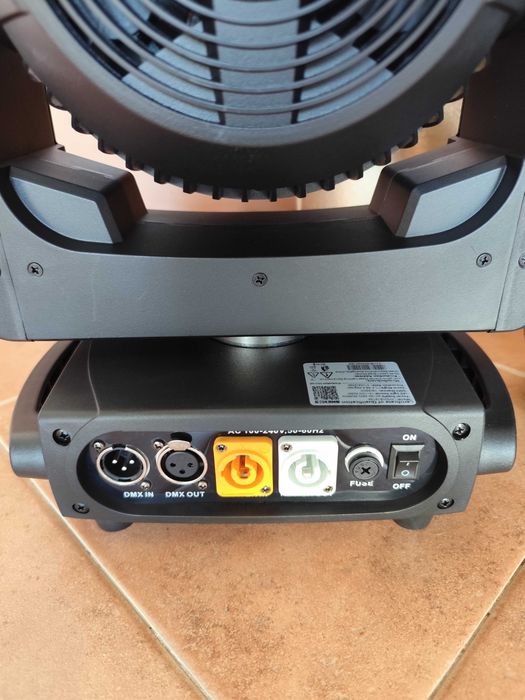 2x moving heads wash rgbw 19x15W