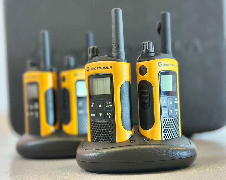 Vendo Rádio bidirecional Motorola TLKR T80 Extreme