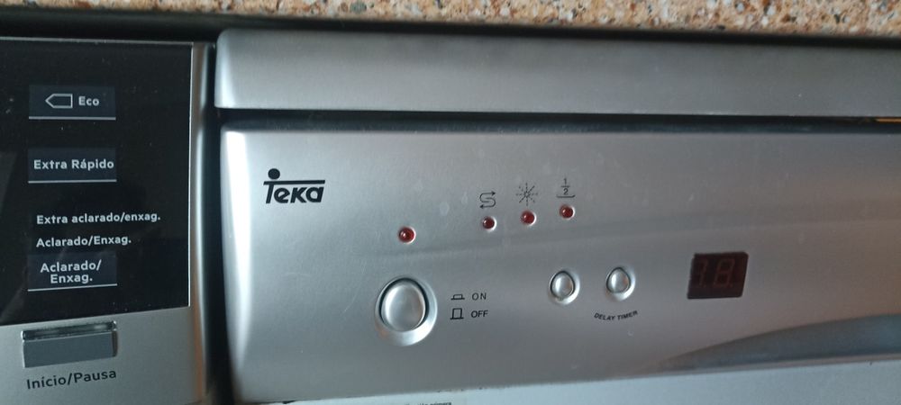 Máquina de lavar loiça Teka
