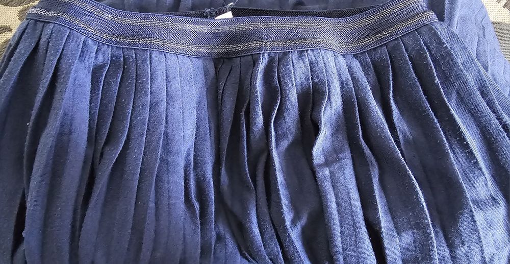 Spódniczka granatowa, galowa Smyk, rozm 134.