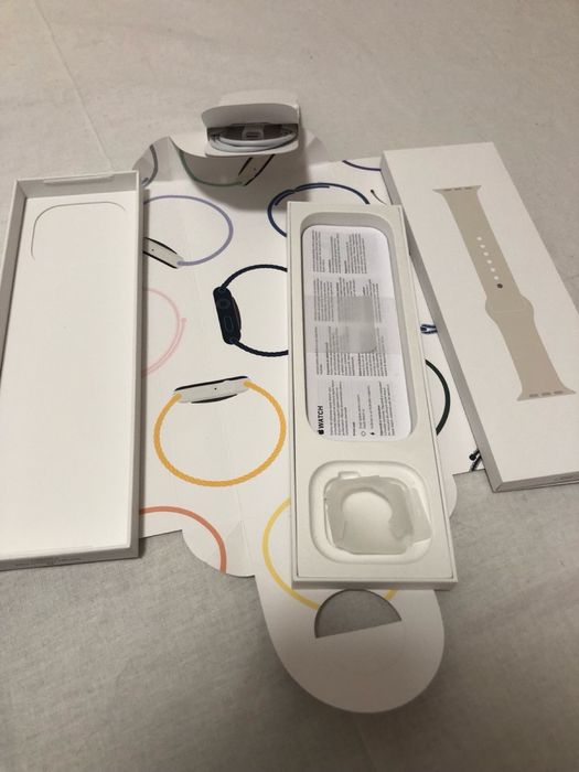 Apple Iwatch зарядное оригинальное  утстройство для часов (упаковка)