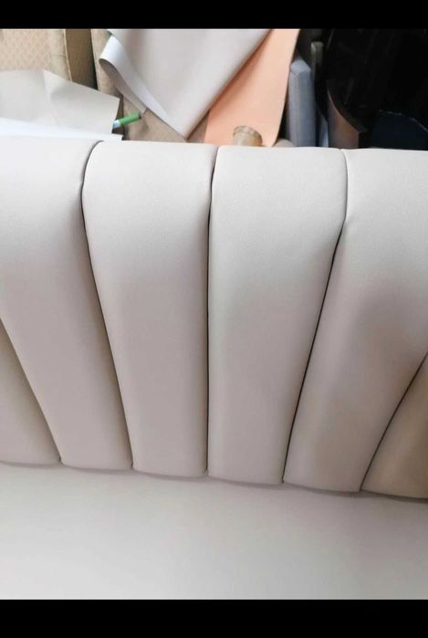 Sofá em pele - 2 modulos