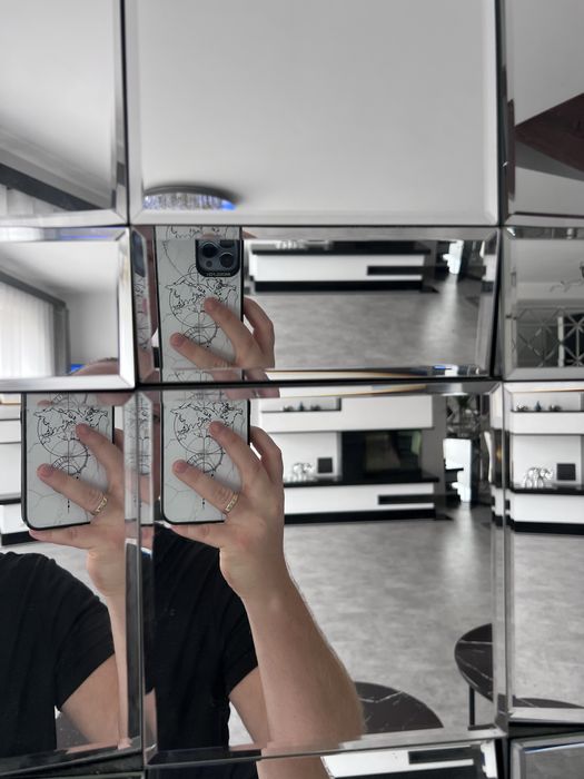 Lustrzany obraz designerski 100x100cm w grubej ramie