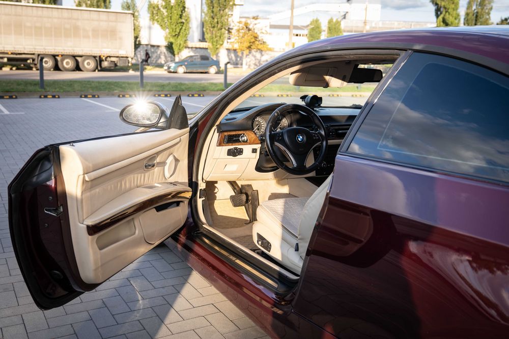 BMW 3 Series 2007 VIN WBAWA51020JP99497 фото оголошення 10 з 18