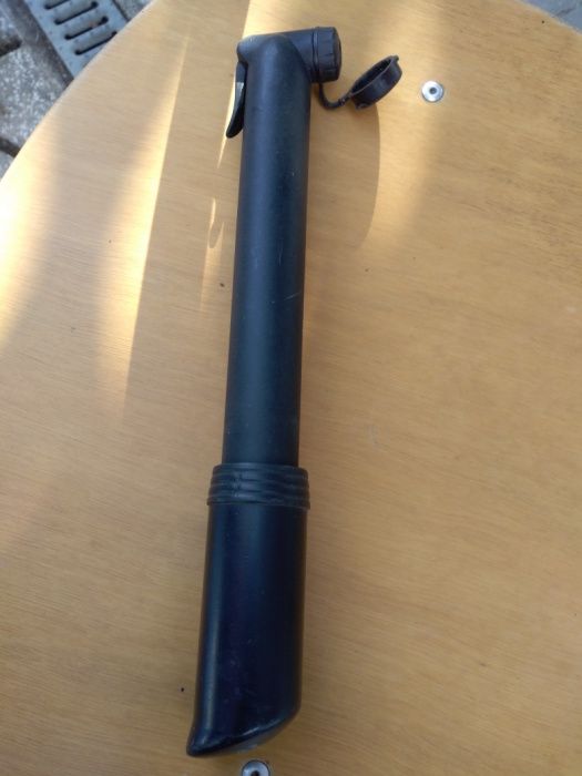 Bomba de ar e cadeado