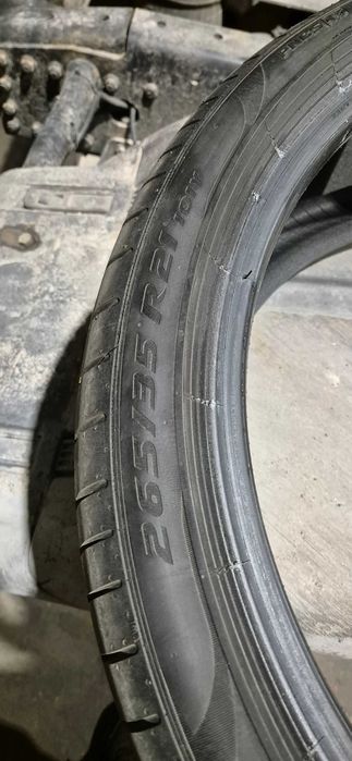 Pirelli P Zero 265/35/21 101Y - nowe 500 km przejechane.