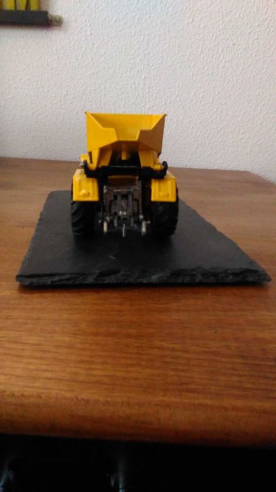 Miniatura de Máquina de Obras