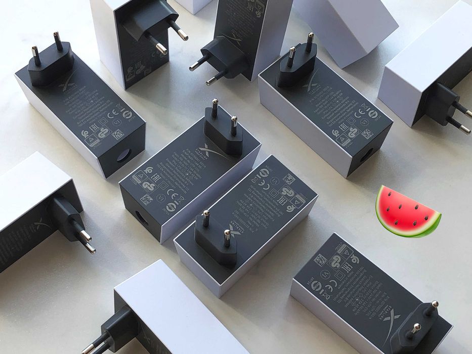 Блок живлення Starlink Mini - блок питания