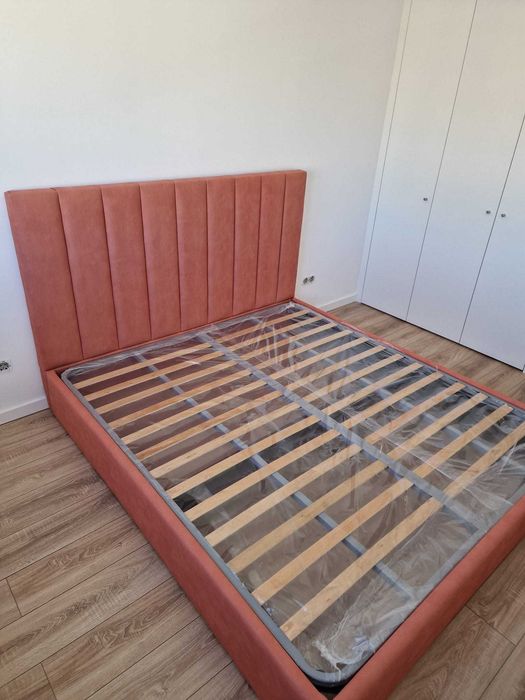 Camas De Casal Estofadas ALTA GAMA - MODELO GOMOS - Top de Gama 190x140m Estrado Incluído!!