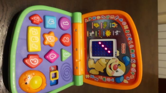 Laptop edukacyjny zabawka Fisher Price używany