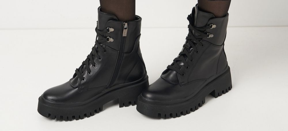 Шкіряні зимові черевики 38 розміру фірми KENTO