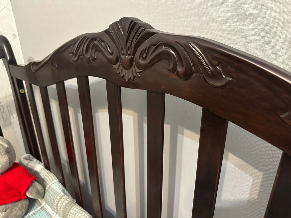 Дитяче ліжечко дубове з шухлядою